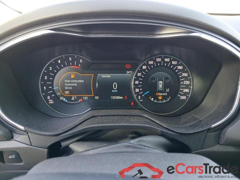 Ford 2.0 TDCi 110kW (150CV) Titanium 235 FORD Mondeo / 2014 / 5P / berlina con portón 2.0 TDCi 110kW (150CV) Titanium 235 #4