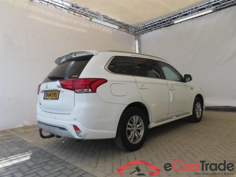 MITSUBISHI OUTLANDER 2.4 PHEV Pure #2
