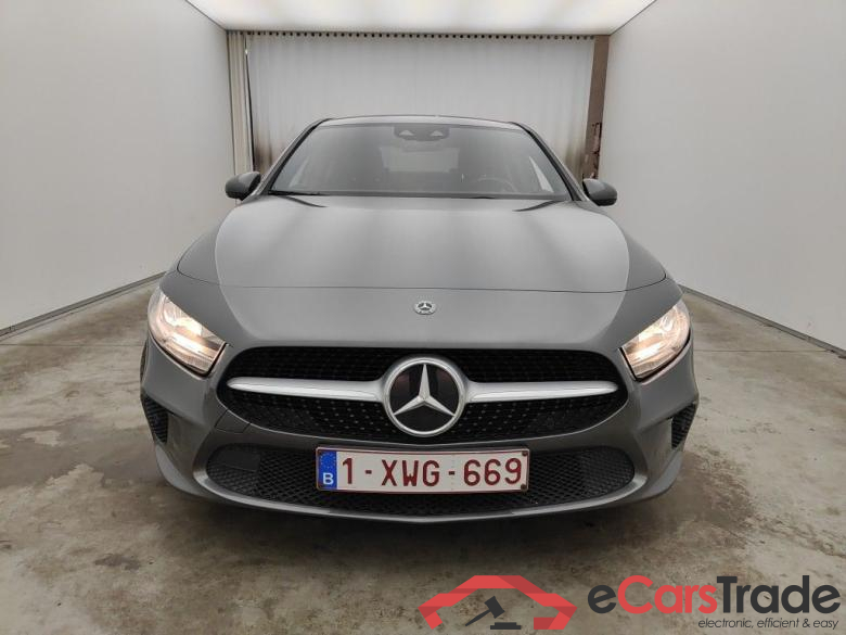 Mercedes-Benz A-Klasse Limousine A 180 d DCT Business Solution 4d