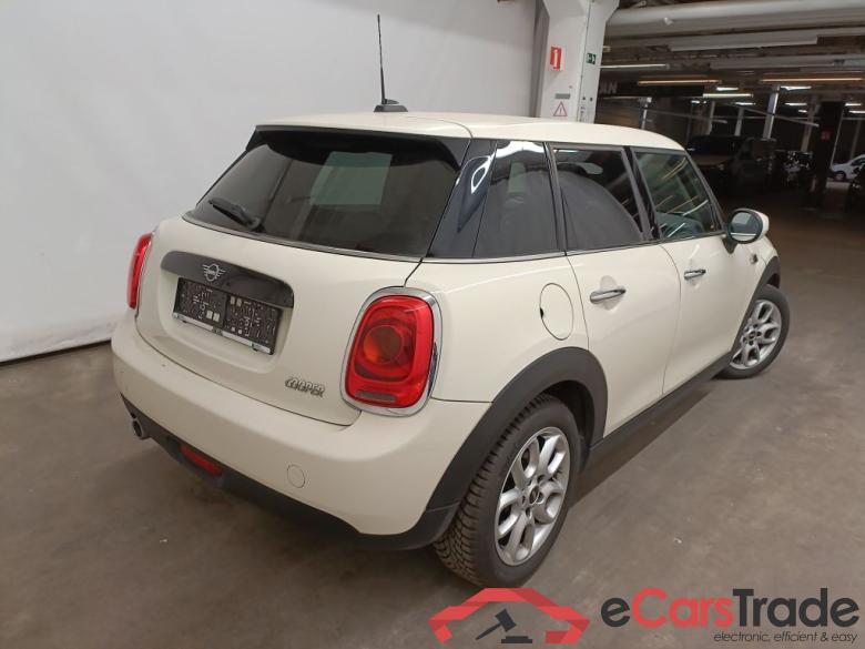 Mini 5 door Cooper (100 kW) 5d #4