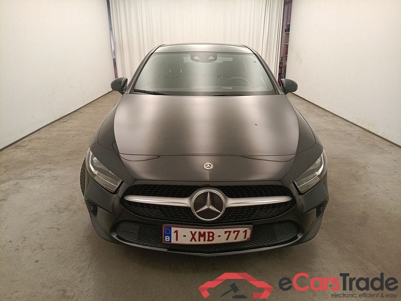 Mercedes-Benz A-Klasse Limousine A 180 d DCT Business Solution 4d