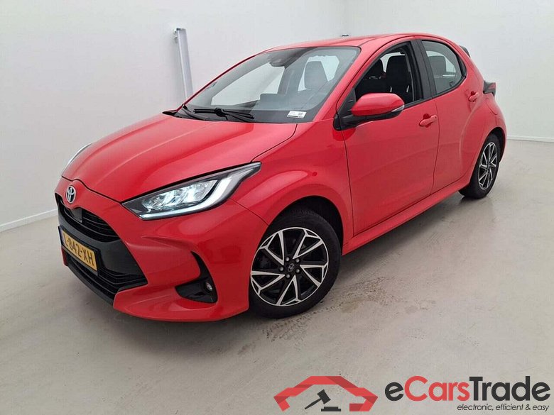 TOYOTA Yaris 1.5 Hybrid Dynamic CVT AUT #1