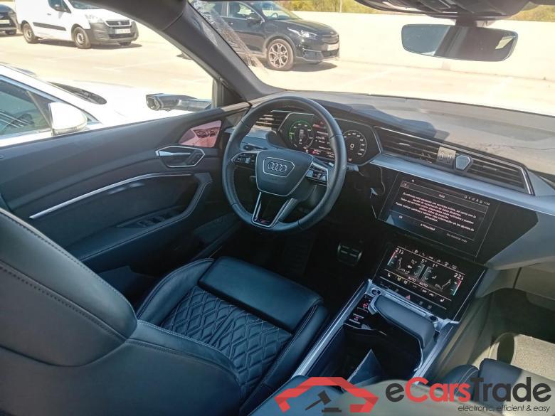 Audi S line 55 quattro Q8 Sportback e-tron 55 S line quattro Black Edition 114kWh1 #3