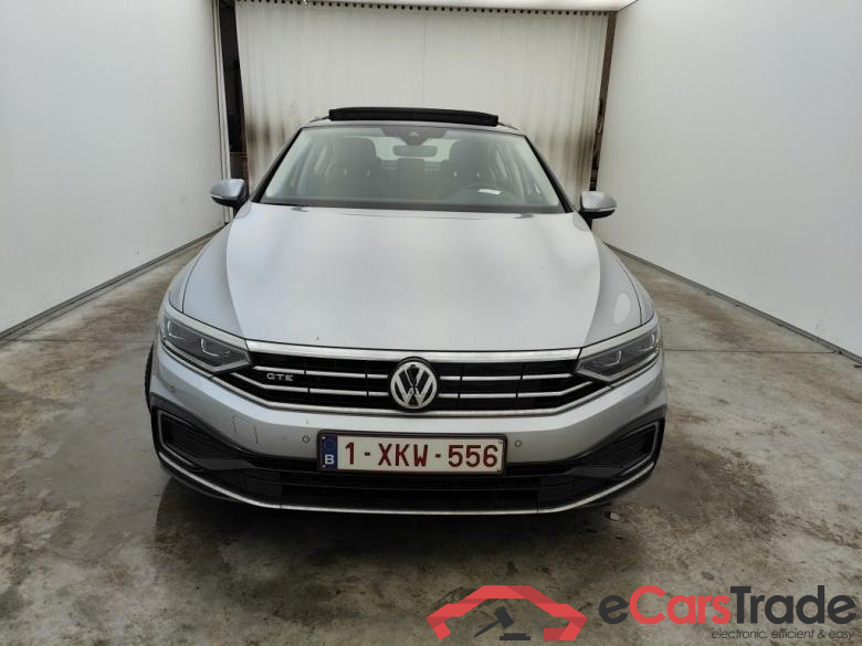 Volkswagen Passat 1.4 TSI DSG6 GTE Business 4d