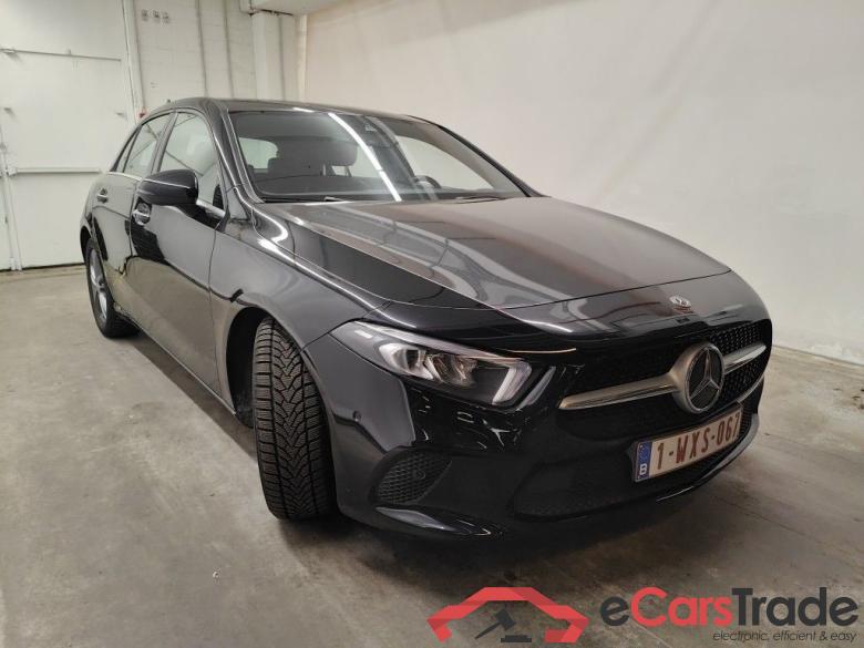 Mercedes-Benz A-Klasse A 180 d DCT Launch Edition 5d #2