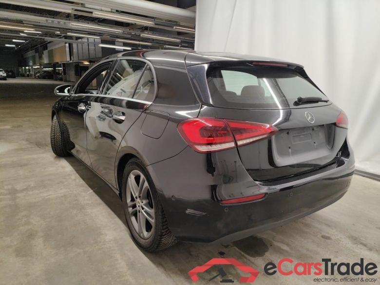 Mercedes-Benz A-Klasse A 180 d DCT Launch Edition 5d #4