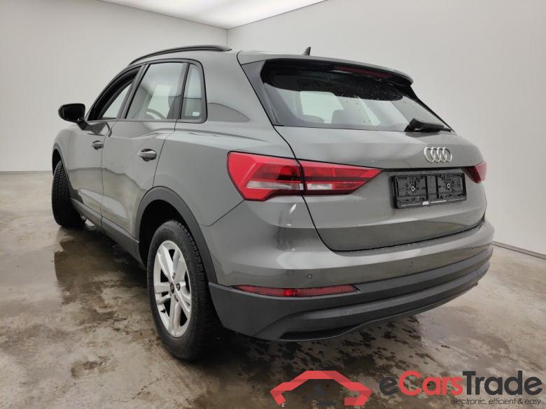 Audi Q3 35 TFSI S tronic Bus. Ed. Attraction 5d #3