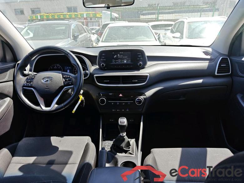 Hyundai TUCSON CRDI 1.6 116CV 4X2 ESSENCE Tucson Essence 2WD 1.6 CRDi 115CV MT6 E6dT #3