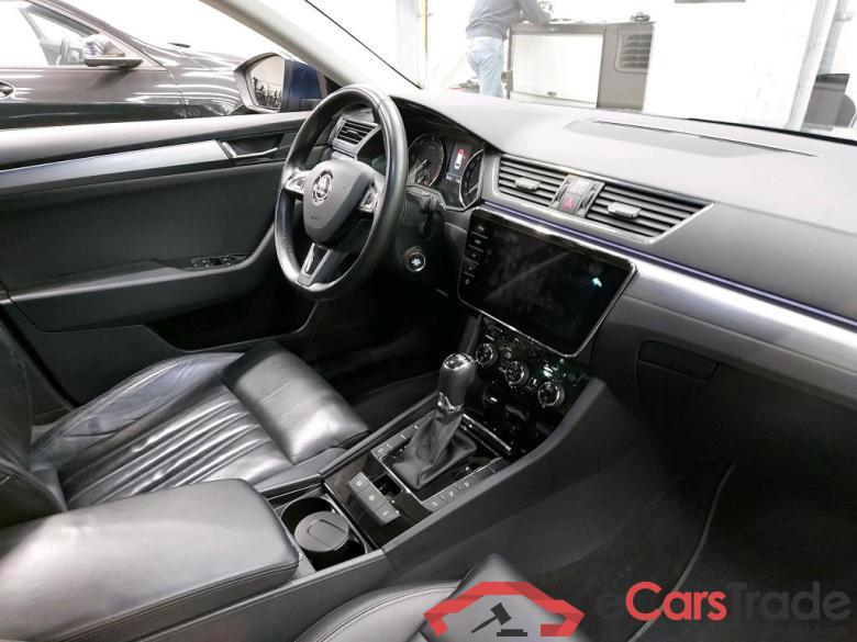 SKODA - SKO SUPERB COMBI CRTDI 120PK DSG7 Style Pack Premium II & GPS & Comfort & Safety & Towing Hook #3
