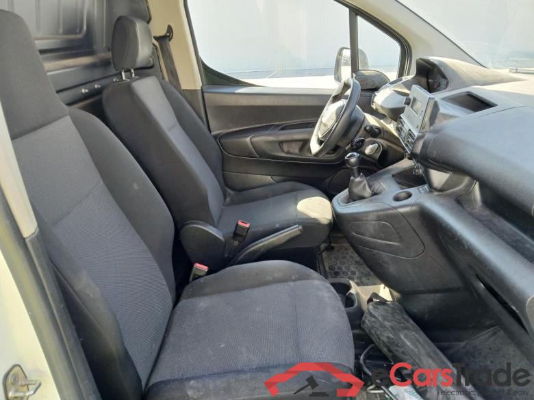 Peugeot Pro Standard 600kg BlueHDi 73kW (AC) PEUGEOT Partner / 2018 / 3P / furgón derivado de turismo Pro Standard 600kg BlueHDi 73kW (AC) #6