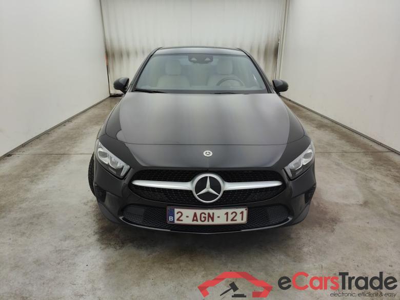 Mercedes-Benz A-Klasse Limousine A 250e Business Solution 4d #1