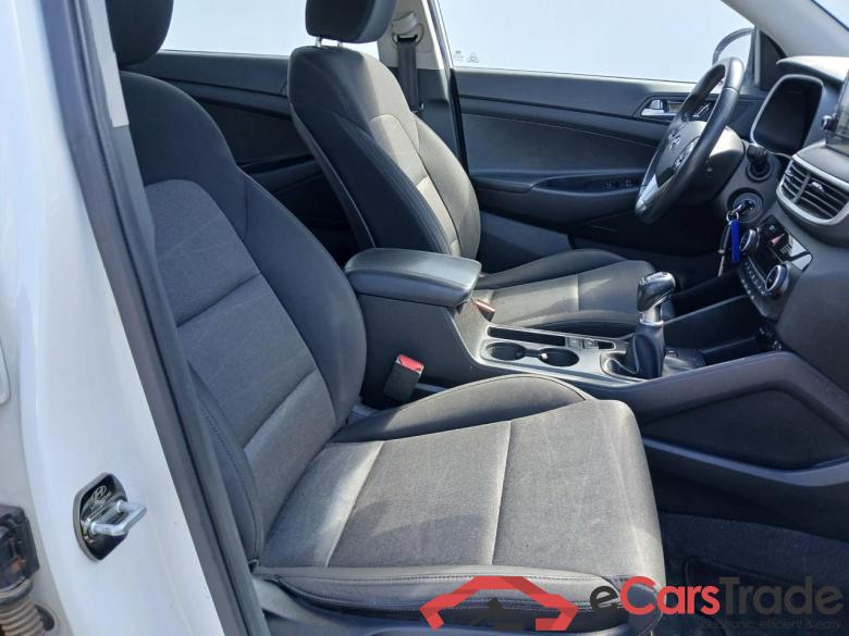 Hyundai 1.6 CRDI 85kW (116CV) 48V SLE 4X2(SP)(SL) HYUNDAI Tucson / 2018 / 5P / todoterreno 1.6 CRDI 85kW (116CV) 48V SLE 4X2(SP)(SL) #6