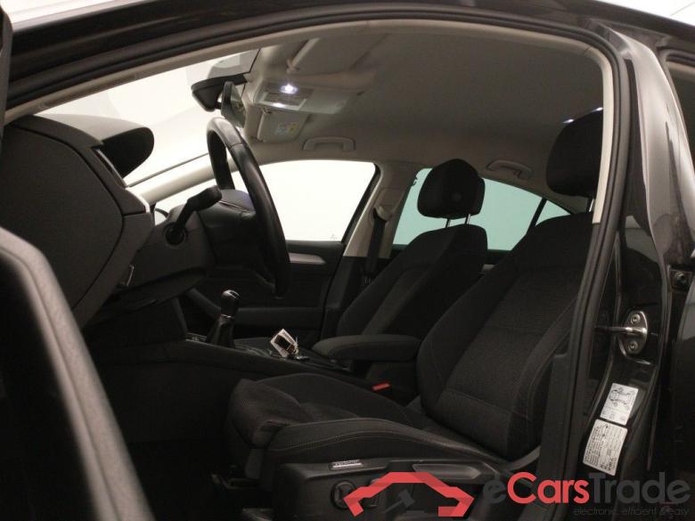 Volkswagen Passat 1.5 TSI OPF Comfortline Business 4d #6