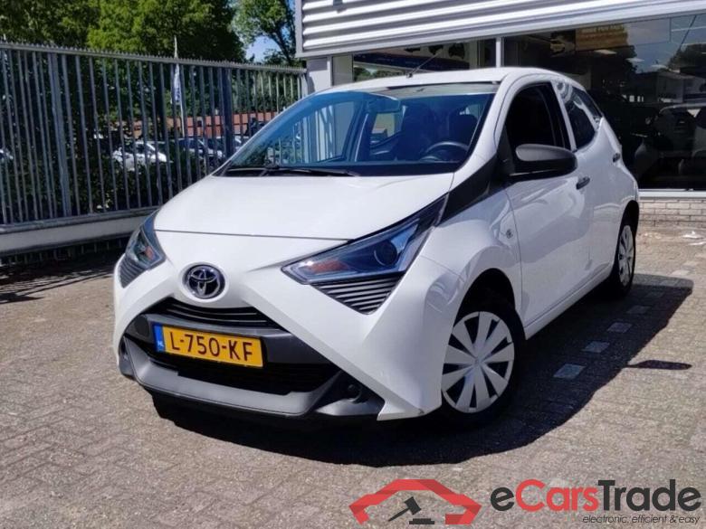 TOYOTA Aygo 1.0 VVT-i x-fun #1