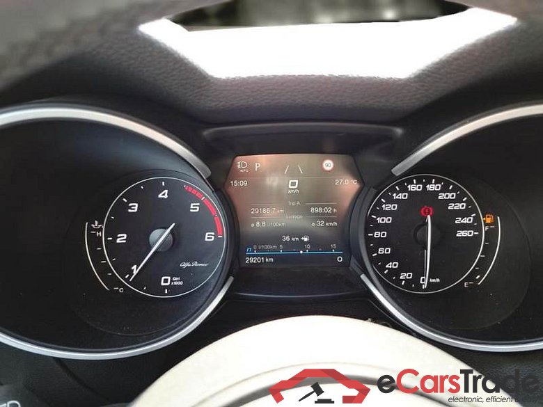 AlfaRomeo 91 ALFA ROMEO STELVIO / 2017 / 5P / SUV 2.2 TD 210 CV TI AT8 Q4 #3