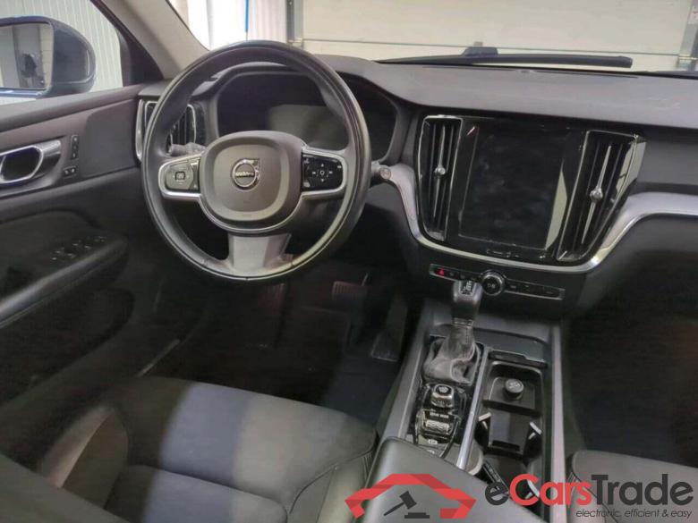 VOLVO V60 2.0 T5 Moment.Pro #3