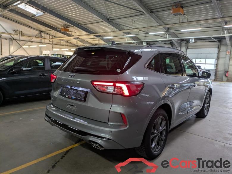 FORD Kuga 2.0 TDCi Powershift 4x4 ST-LINE X #2