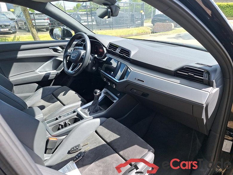 AUDI - AUD Q3 SB 35 TFSI 150PK S-Tronic Pack Business Plus With Alcantara Sport Seats & Shadow Look & Towing Hook * PETROL * #3