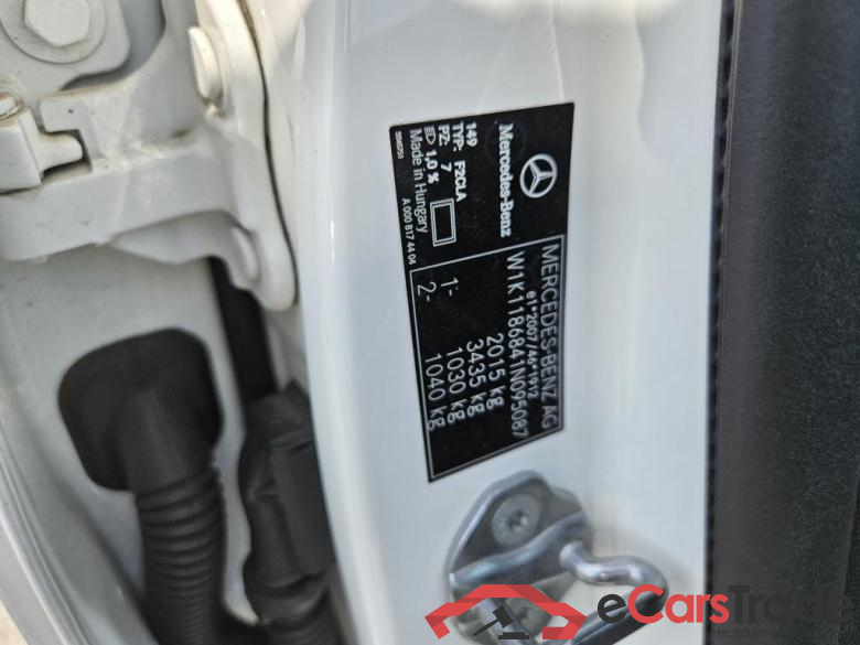 MERCEDES-BENZ CLA Shooting Brake 100 kW