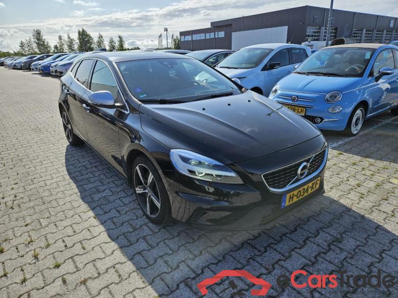 VOLVO V40 112 kW #4