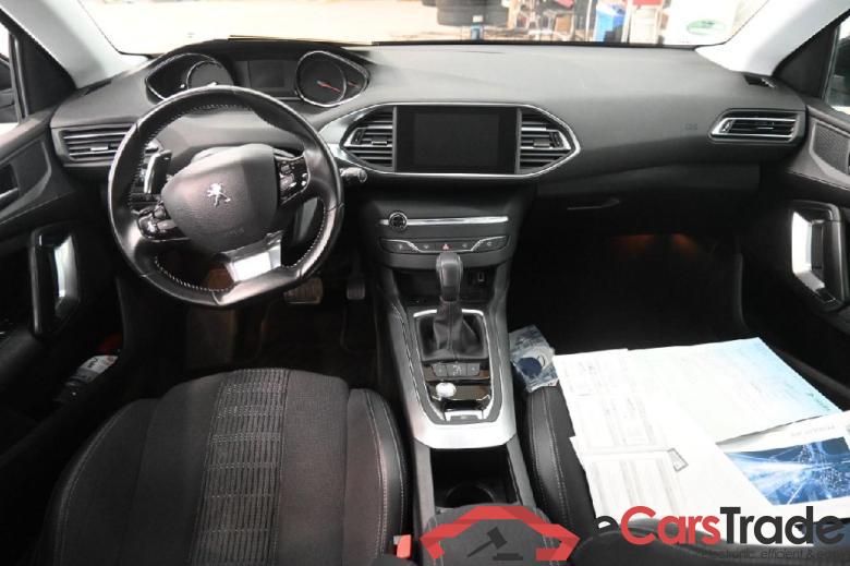 Peugeot 308 SW - alt PEUGEOT 308 SW BlueHDi 130 EAT8 Stop & Start Allure Business-Paket 5d 96kW #3