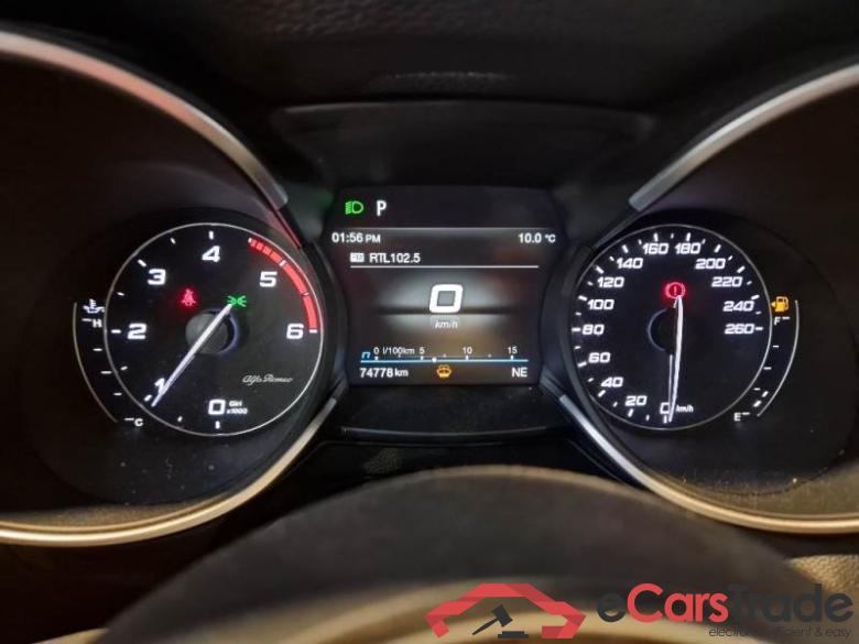 AlfaRomeo 64 ALFA ROMEO STELVIO / 2017 / 5P / SUV 2.2 TURBO DIESEL 160CV BUSINESS AT8 RWD #4