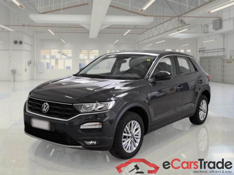 Volkswagen 49 VOLKSWAGEN T-ROC / 2017 / 5P / SUV 1.5 TSI ACT BUSINESS DSG