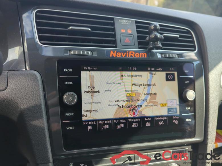 VOLKSWAGEN e-Golf  #3