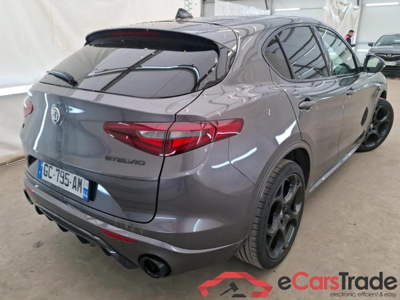 AlfaRomeo 2.2 Diesel 210ch AT8 Q4 Veloce Ti ALFA ROMEO Stelvio / 2017 / 5P / SUV 2.2 Diesel 210ch AT8 Q4 Veloce Ti #3