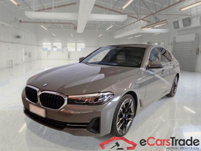 BMW 29 BMW SERIE 5 / 2020 / 4P / BERLINA 530E XDRIVE BUSINESS AUTO #1