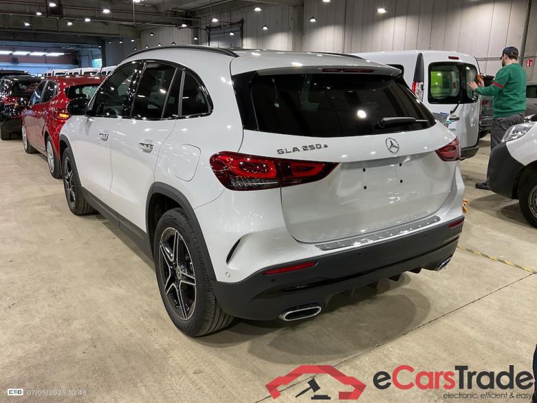 MERCEDES-BENZ GLA 1.3 GLA 250 E DCT BUSINESS SOLUTION #3