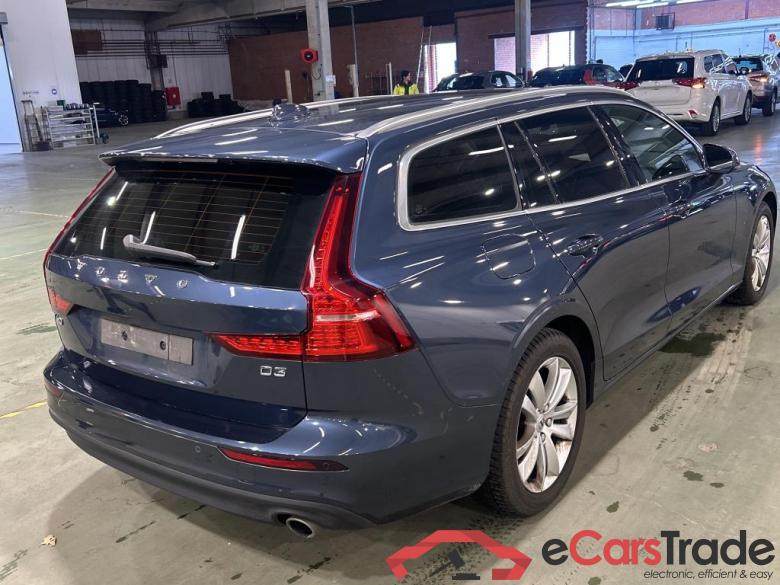 VOLVO V60 DIESEL - 2018 2.0 D3 Momentum Pro #2