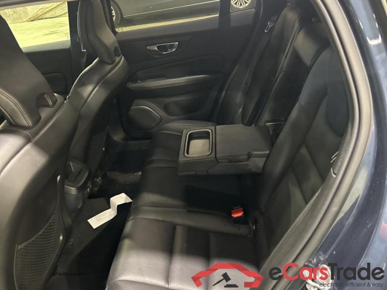 VOLVO V60 DIESEL - 2018 2.0 D3 Momentum Pro #3