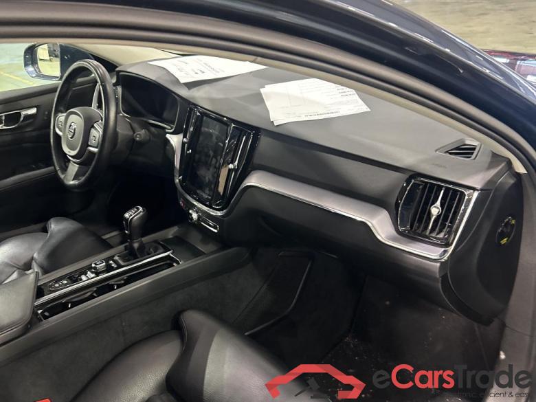 VOLVO V60 DIESEL - 2018 2.0 D3 Momentum Pro #5