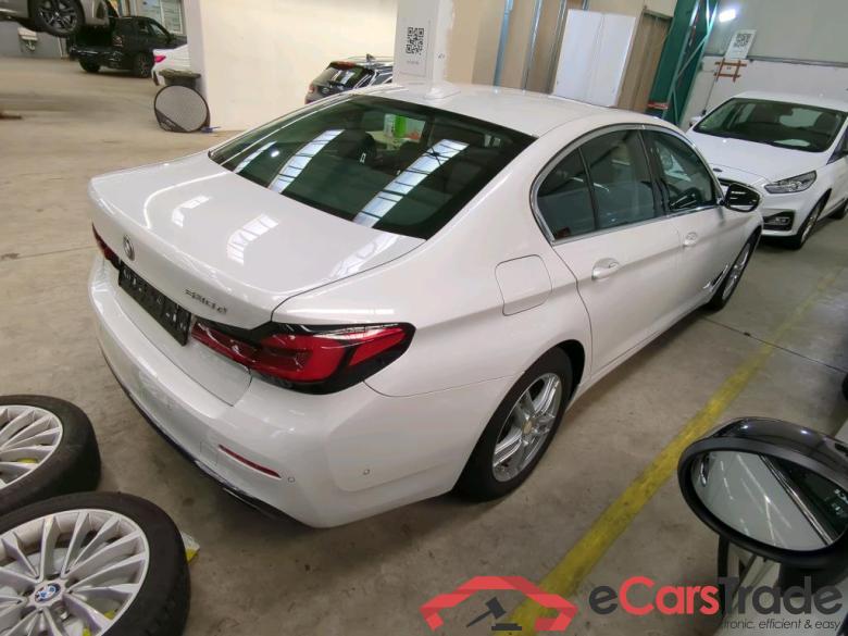 BMW 5-Serie ´16 Baureihe 5 Lim. 530 d Luxury Line 3.0 210KW AT8 E6d #2