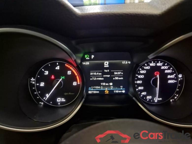 AlfaRomeo 67 ALFA ROMEO STELVIO / 2017 / 5P / SUV 2.2 TURBO DIESEL 160CV STELVIO AT8 RWD #4