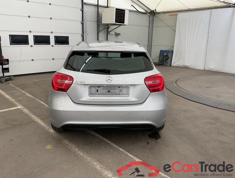 Mercedes A180i Navi Klima PDC ... #3