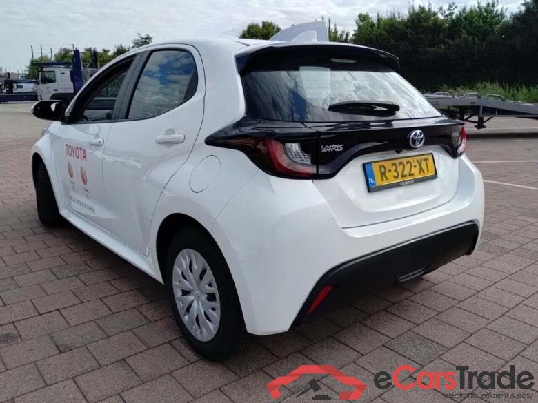 TOYOTA YARIS 1.5 Hybrid Active #3