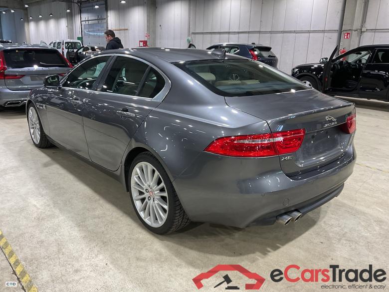 JAGUAR XE 2.0 D Prestige STOCK #3