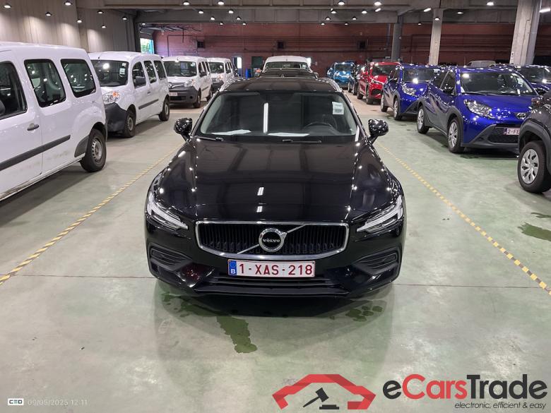 VOLVO V60 DIESEL - 2018 2.0 D3 Momentum Pro #1