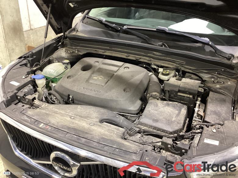 VOLVO XC40 DIESEL 2.0 D3 Momentum Pro Geartronic #6