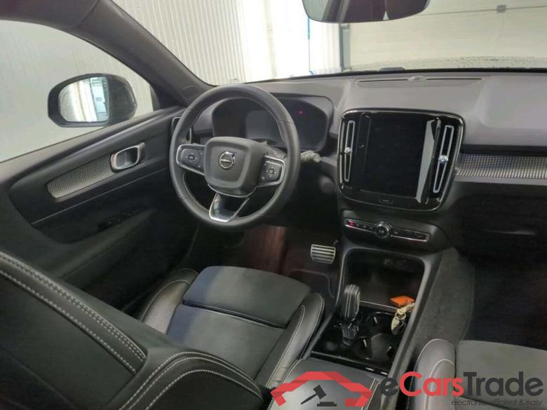 VOLVO XC40 Recharge P8 AWD RDes #3