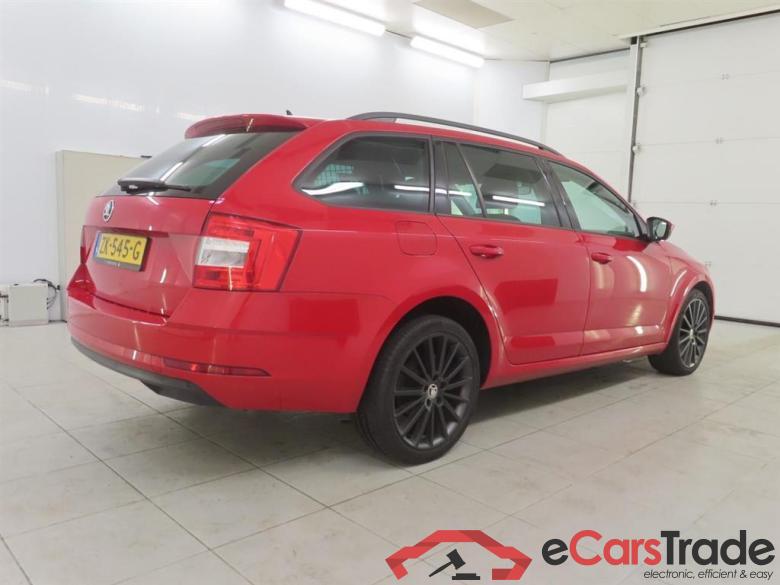 SKODA OCTAVIA COMBI 1.6 TDI Grt Amb Bns #2