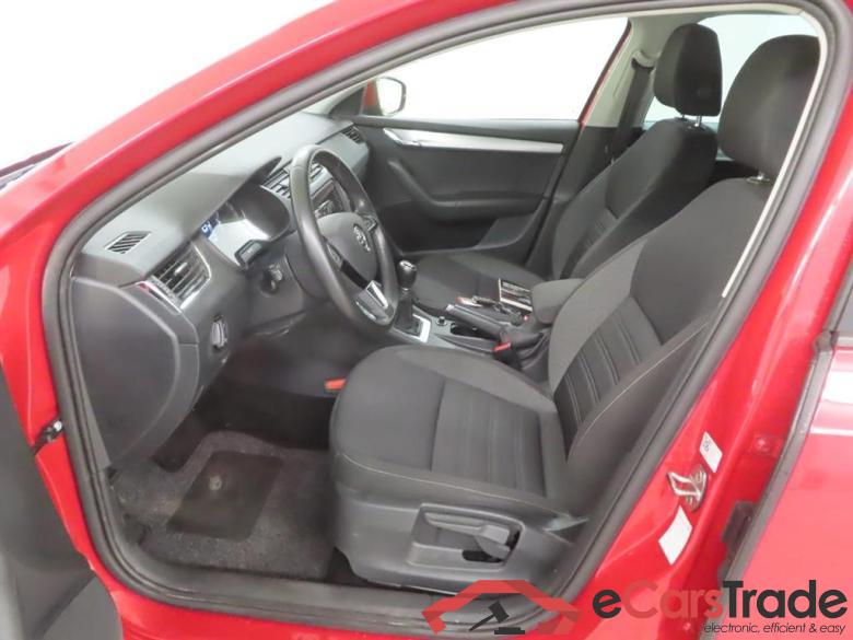 SKODA OCTAVIA COMBI 1.6 TDI Grt Amb Bns #5