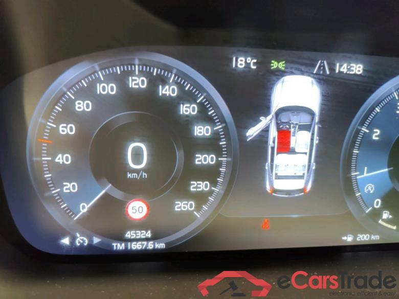 VOLVO XC40 1.5 T3 Momentum Core Geartronic #6