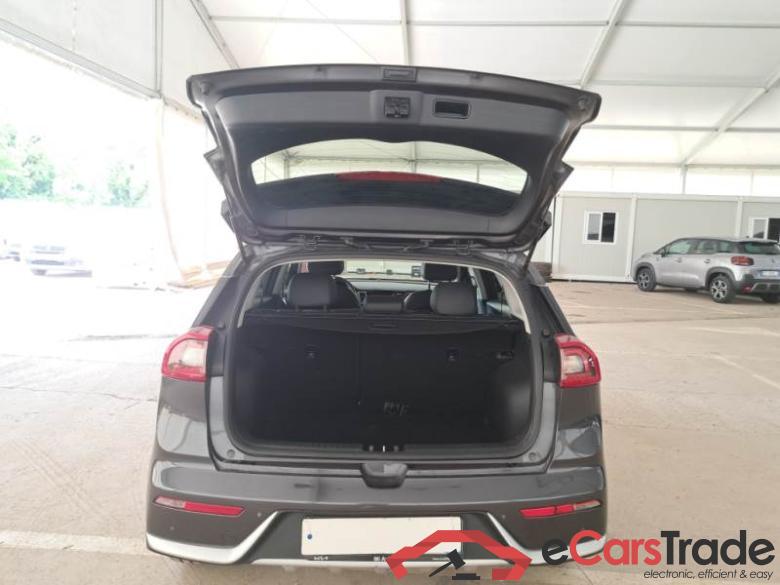 Kia 3 KIA NIRO / 2016 / 5P / BERLINA 1.6 HEV GDI STYLE DCT #5