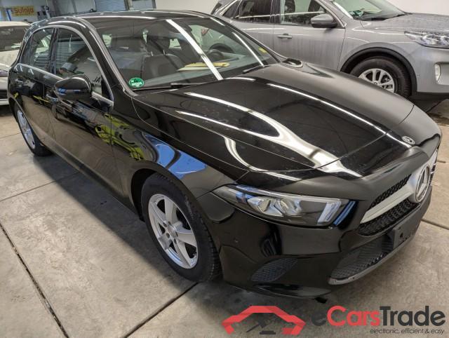 Mercedes A-Class ´18 MERCEDES-BENZ A-Klasse A 180 7G-DCT Progressive 5d 100kW #4