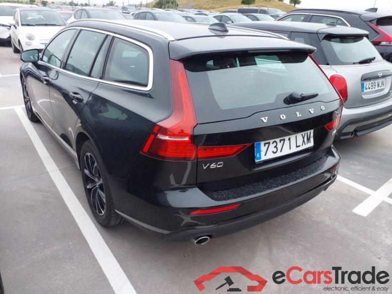 VOLVO V60 2.0 B4 Momentum Pro #2