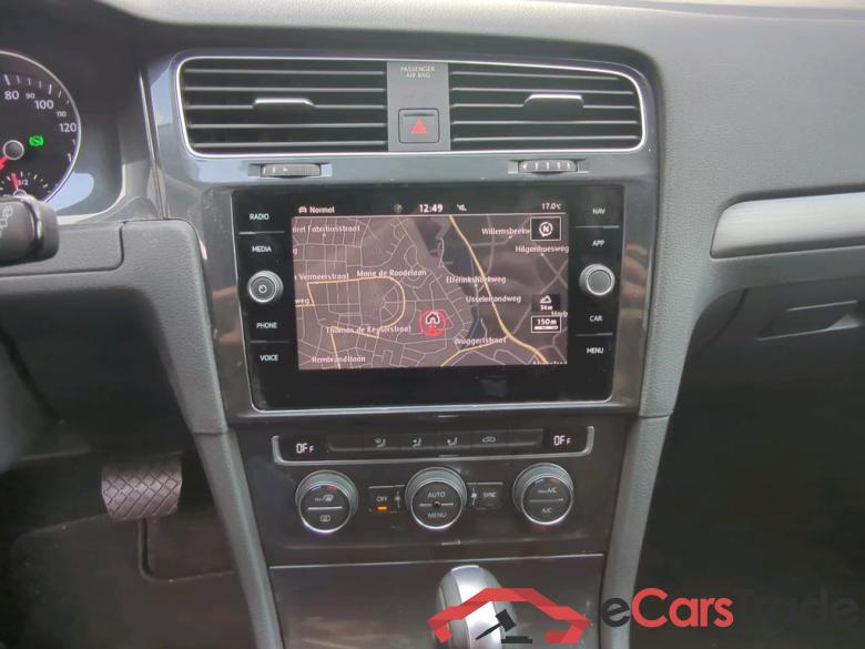 VOLKSWAGEN e-Golf  #3