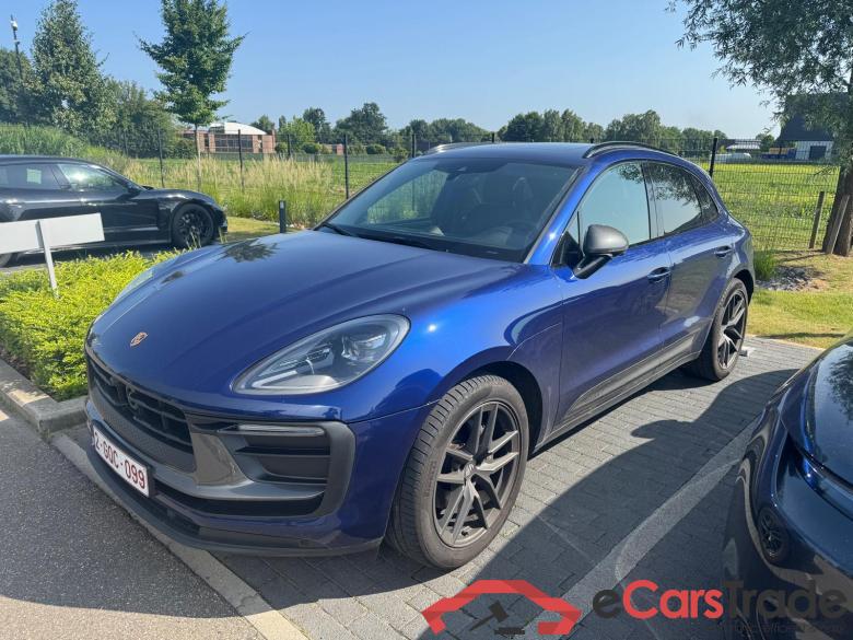 PORSCHE Macan T Macan T (MY24) #1